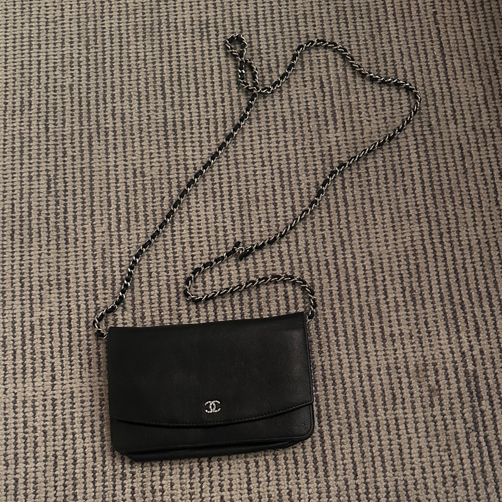 Chanel Vintage Elegant Black Chain Shoulder Bag